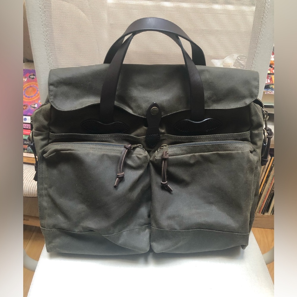 Filson Otter Green 24hr Brief Case With Strap Great condition no signs of wear.